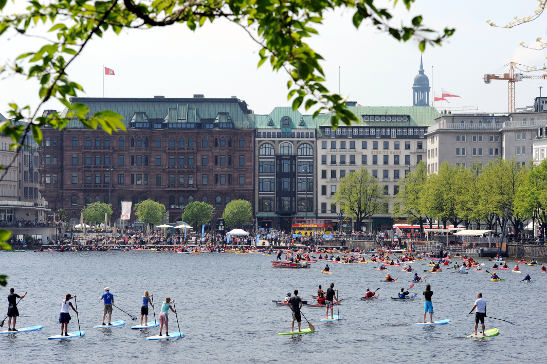 canoeing and stand-up paddling on Inner Alster Lake