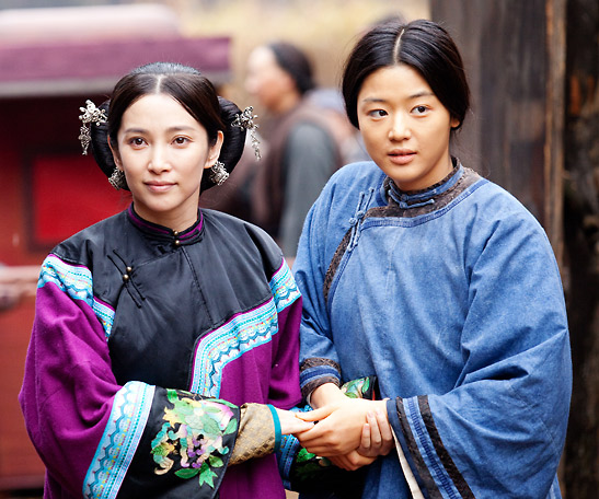 Li Bing Bing and Gianna Jun in a scene from the movie Snow Flower and the Secret Fan