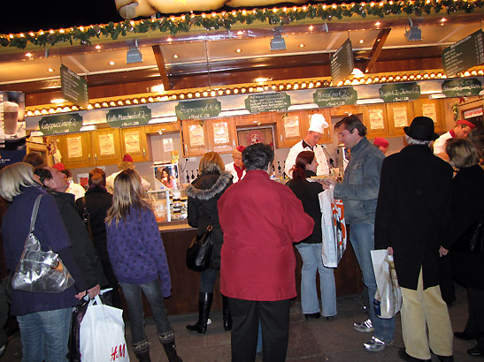 holiday shoppers in Munich