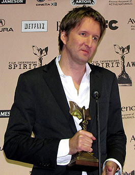 director Tom Hooper accepting his award in the Best Foreign film category