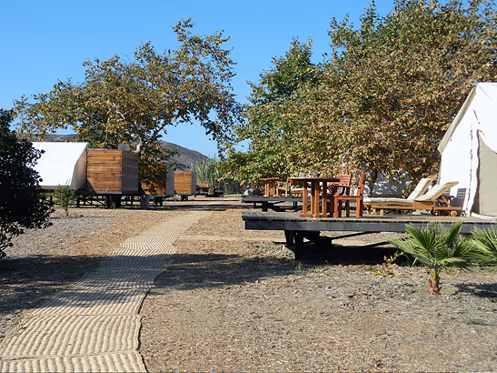 elegant cabanas at the Cuarto Cuartos, Valle de Guadalupe