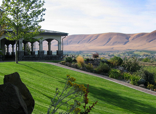 view from La Teraza Vineyard on Red mountain, eastern Washington