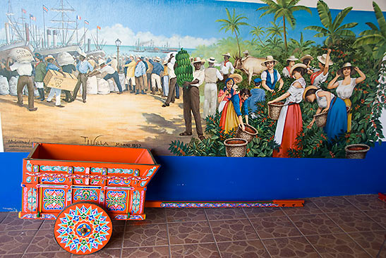 colorful Costa Rican arts and crafts