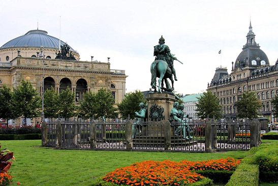 statue at a Copenhagen square