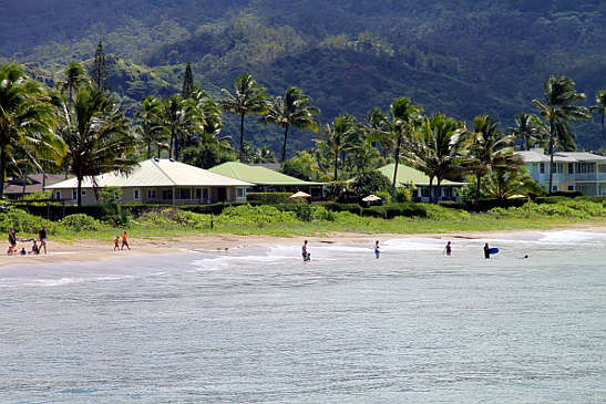 beach and rental houses used in the film 'The Descendants,' Kaua'i