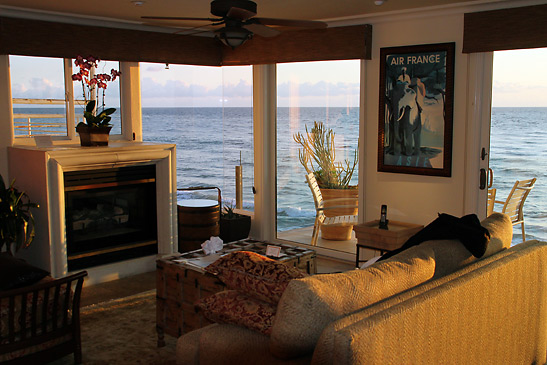 the writer's room at the Sunset Cove Villas overlooking the ocean