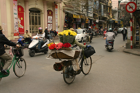 busy street traffic, Hanoi