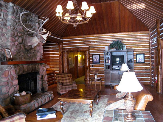 outlook cabin in Jasper National Park