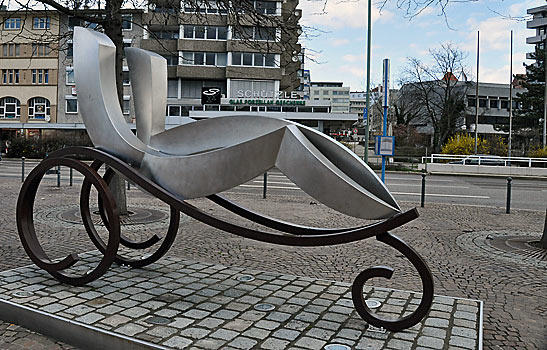 sculpture to commemorate Bertha Benz' 1888 drive in Pforzheim
