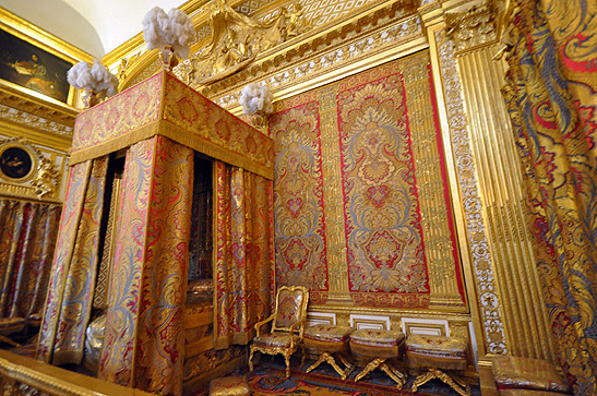 bed of Louis XIV, palace of Versailles