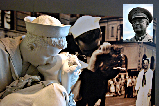 Eisenhower, World War 2 picture and sculpture, Eisenhower Presidential Library