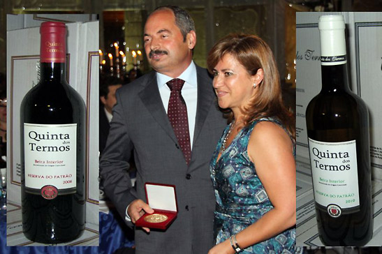 textile manufacturer and winemaker João Carvalho receiving his awards at the Beira Interior Wines Competition
