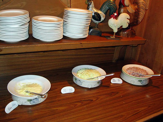 bread spreads at a sideboard, L'Auberge des 3 Canards, Charlevoix