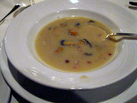 New England chowder with mussels, corn and potatoes, L'Auberge des 3 Canards