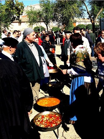 the culinary competition at the Rose of Saffron Festival, Consuegra