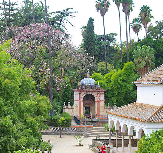 another view of the gardens at Alcazar