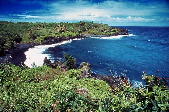 view of the coast and surf at Waianapanapa State Park