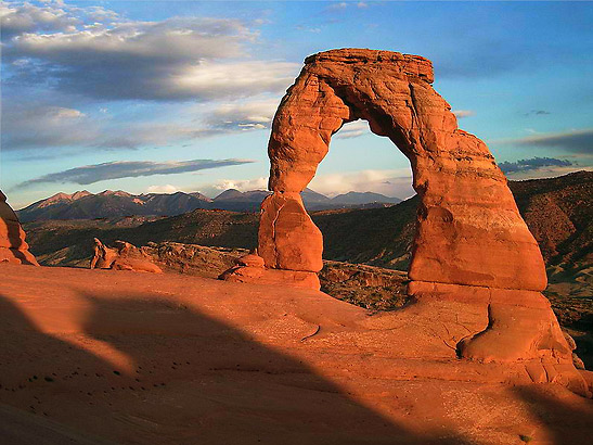 Delicatee Arch at sunset, Arches National Park, Utah