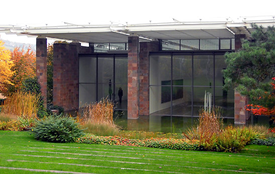 the Fondation Beyeler showiing red porphyr stone from Argentian and garden, Basel
