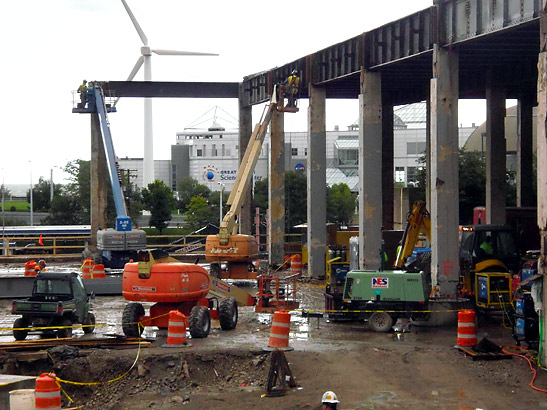 new structure for the Cleveland Convention Center being erected