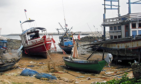 dilapidated fishing boats at Baan Amphoe