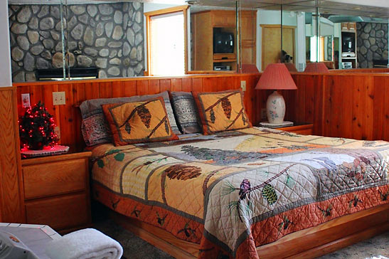 a room at Creek Runners Lodge, Big Bear Lake