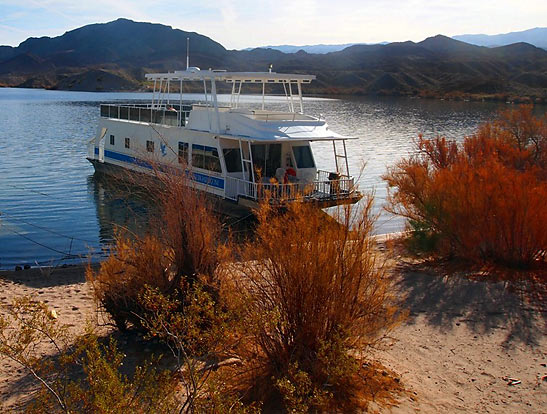 houseboat, Lake Mohave