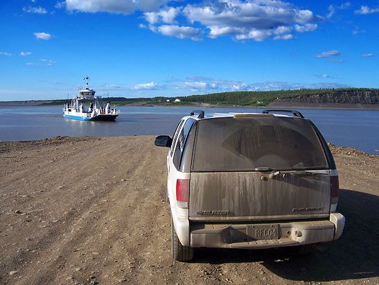 writer's car waiting for the McKenzie River Ferry