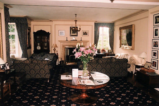 the reception room at the Plas Dinas Country House