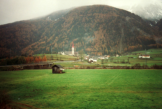 pastoral scene in Italy on the VSOE route