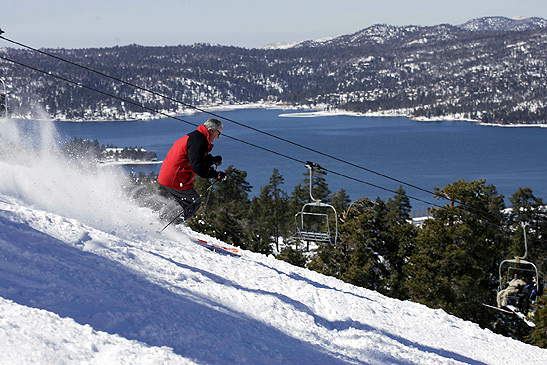 skiing down the slopes at Big Bear Mountain Resorts