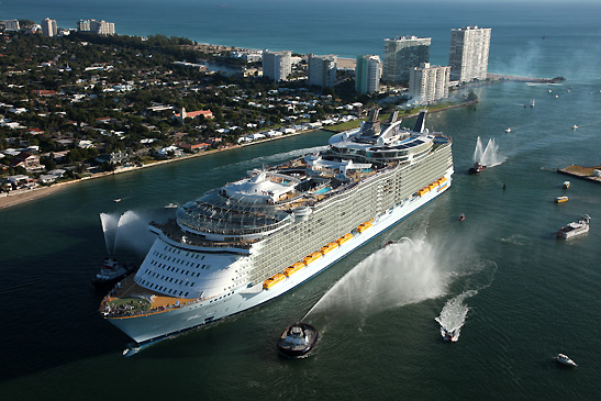 cruise ship Oasis of the Seas arriving at Ft. Lauderdale, Florida