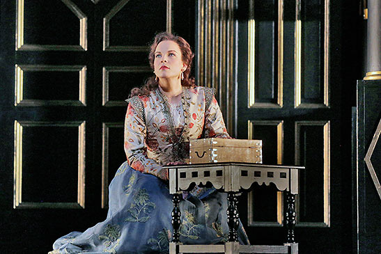 Elina Garanca as Sara in Donizetti's Roberto Devereux