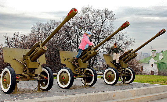 World War 2 Soviet artillery on display in Kiev