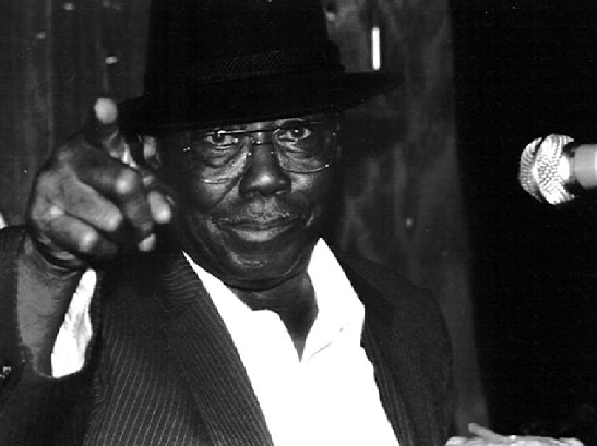 Pinetop Perkins acknowledging fans