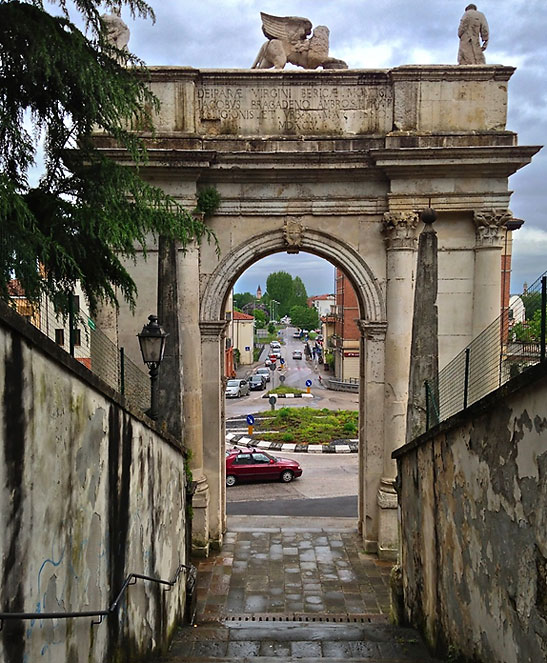view of the road from atop the steps of the l'Arco delle Scalette, Vicenza