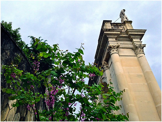 view of some of the columns of the Arch of Steps