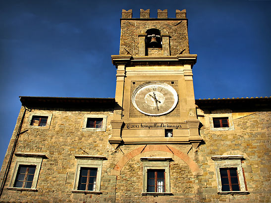 old building in Cortona's historical center