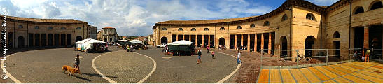 the ancient Roman Foro Annonario and its oval piazza