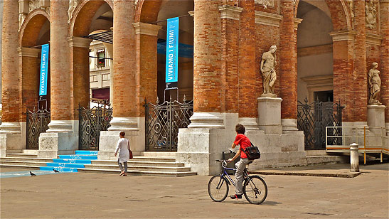 brick columns adorn the entryway into Loggia del Capitaniato - Vicenza, Italy