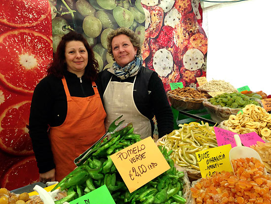 Antonella and Francesca at their fruit stand